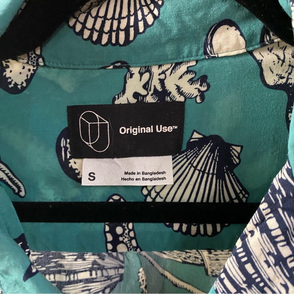 Beachy button up - Picture 2 of 4